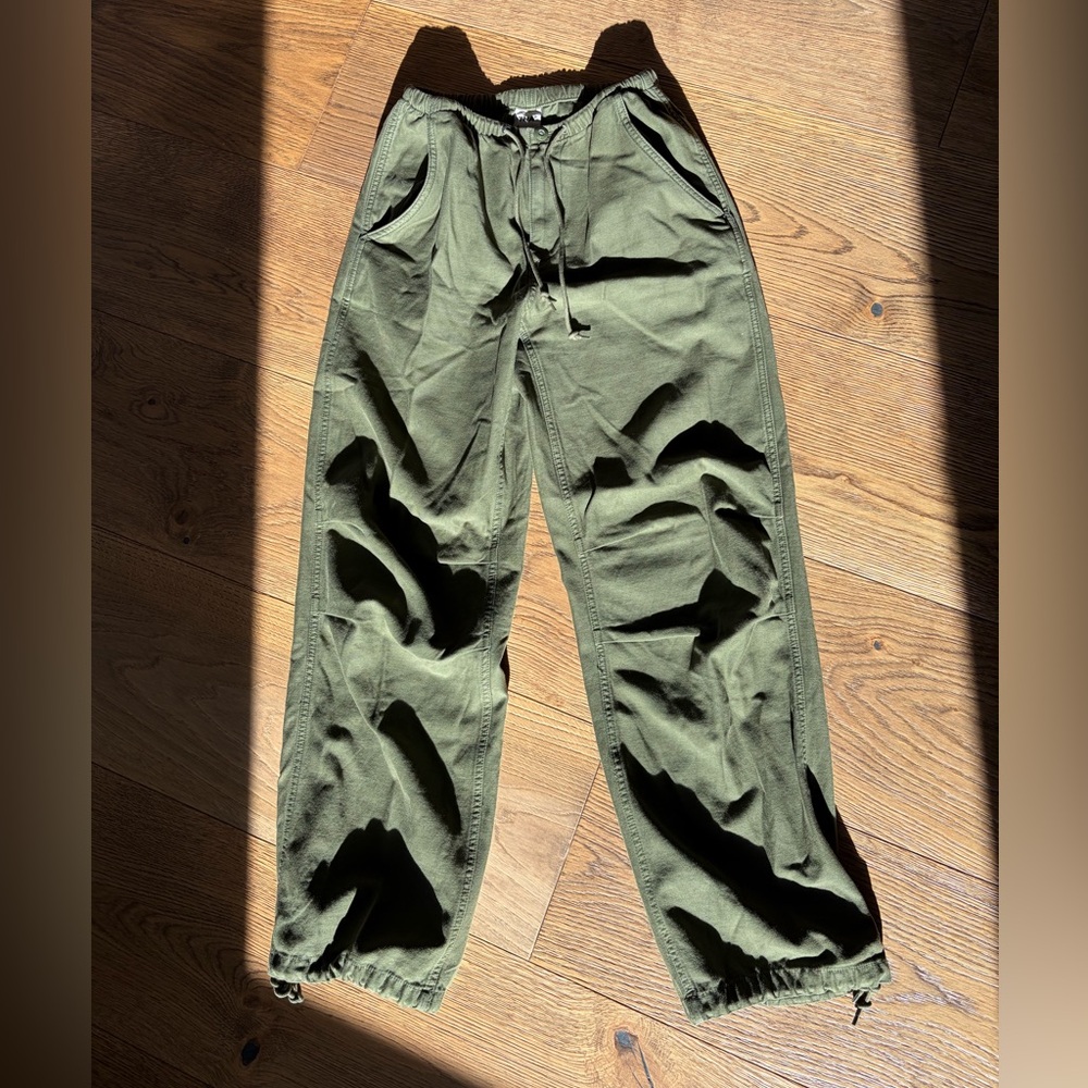 Aritzia TNA "New Cache" Olive Green Women's Pants, size small